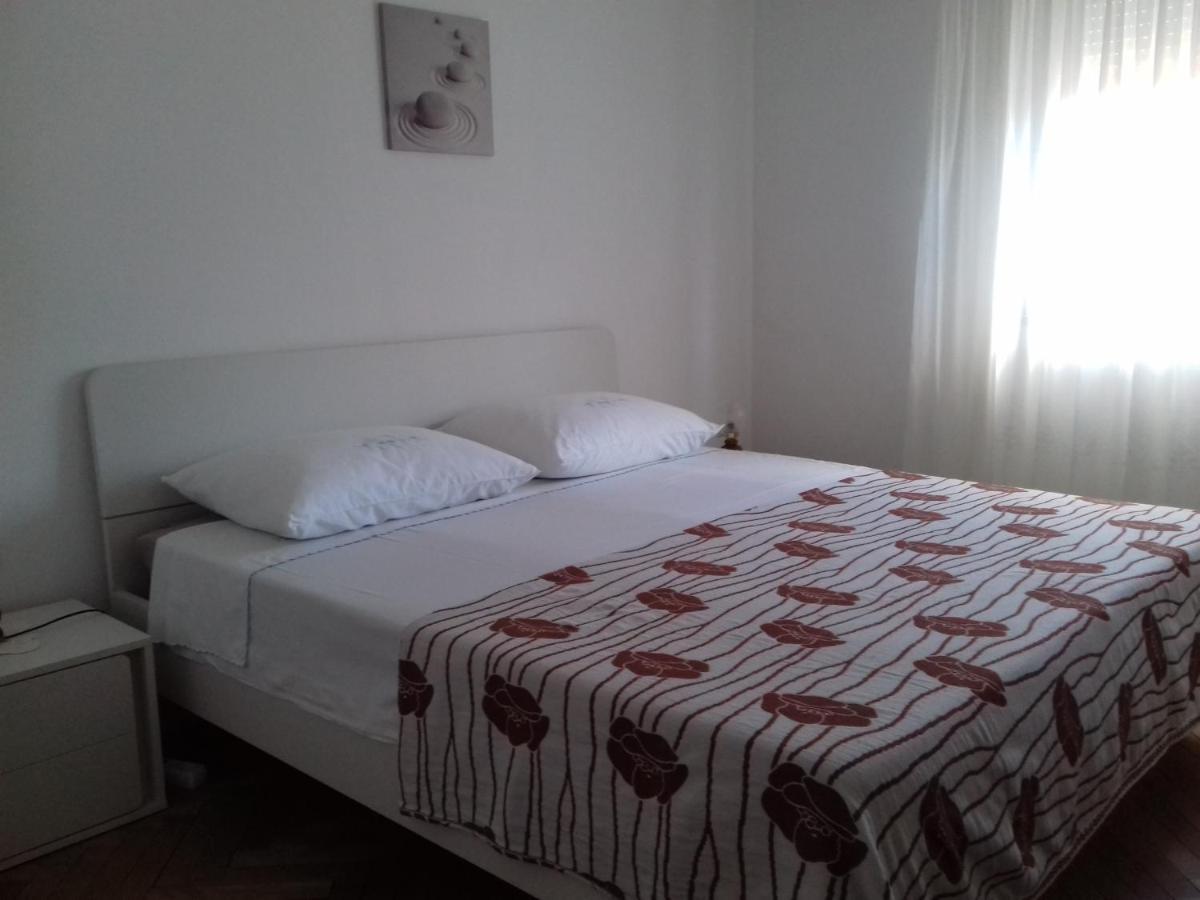 Apartament Dragan Pula